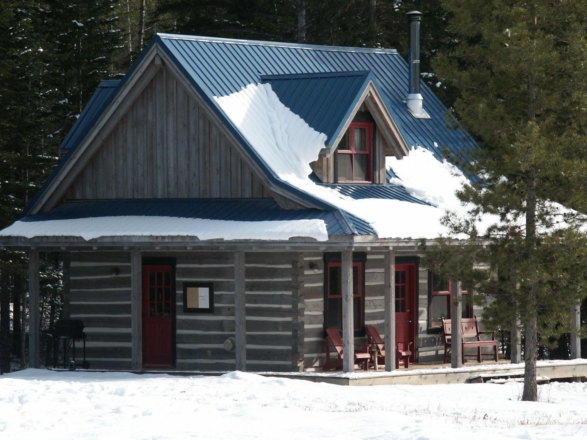 Nipika Mountain Resort Radium Hot Springs Luaran gambar